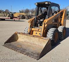 2011 CASE SR200